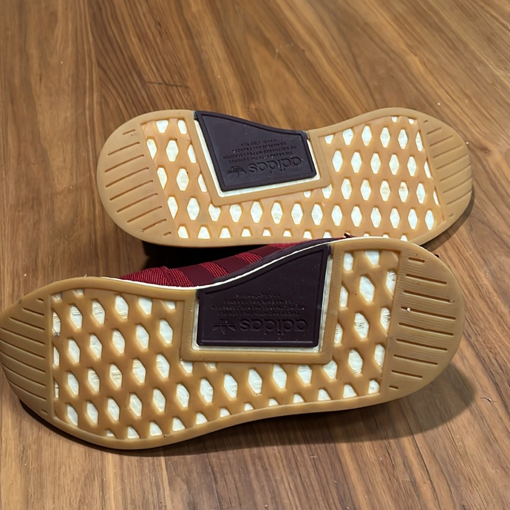 Men’s Adidas NMD R2 boost - Picture 5 of 6